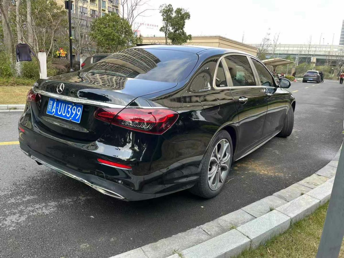 奔馳 奔馳E級(jí)  2024款 E 300 L 時(shí)尚運(yùn)動(dòng)型圖片