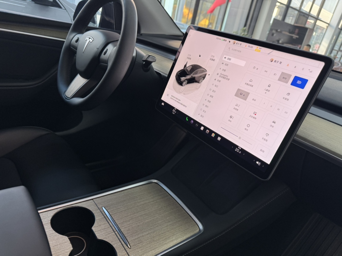 特斯拉 Model Y  2022款 改款 后輪驅(qū)動版圖片