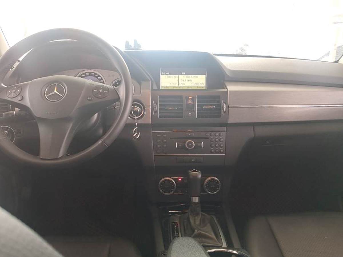 奔馳 奔馳GLK級  2011款 GLK 300 4MATIC 時(shí)尚型圖片