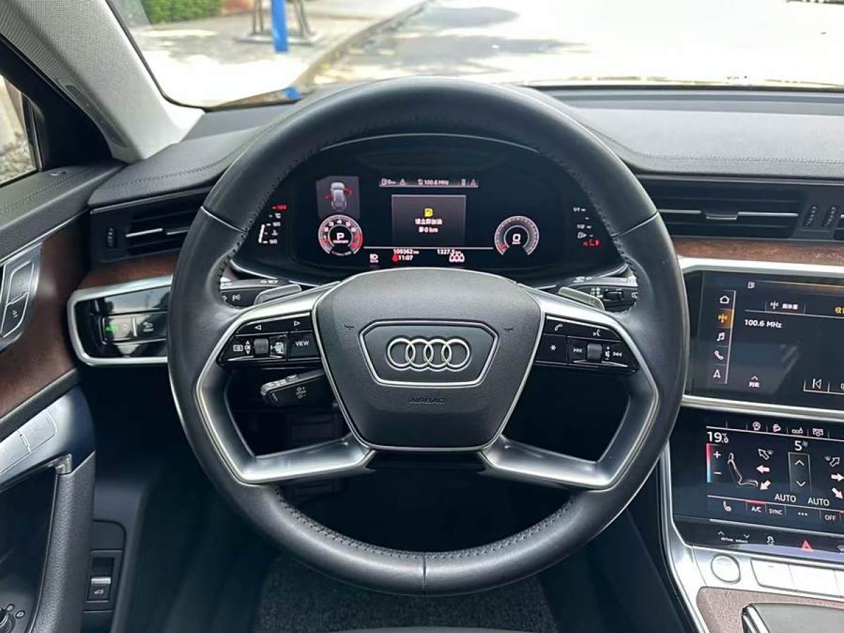 奧迪 奧迪A6  2020款 Allroad 探索家 55 TFSI 尊享越野型圖片