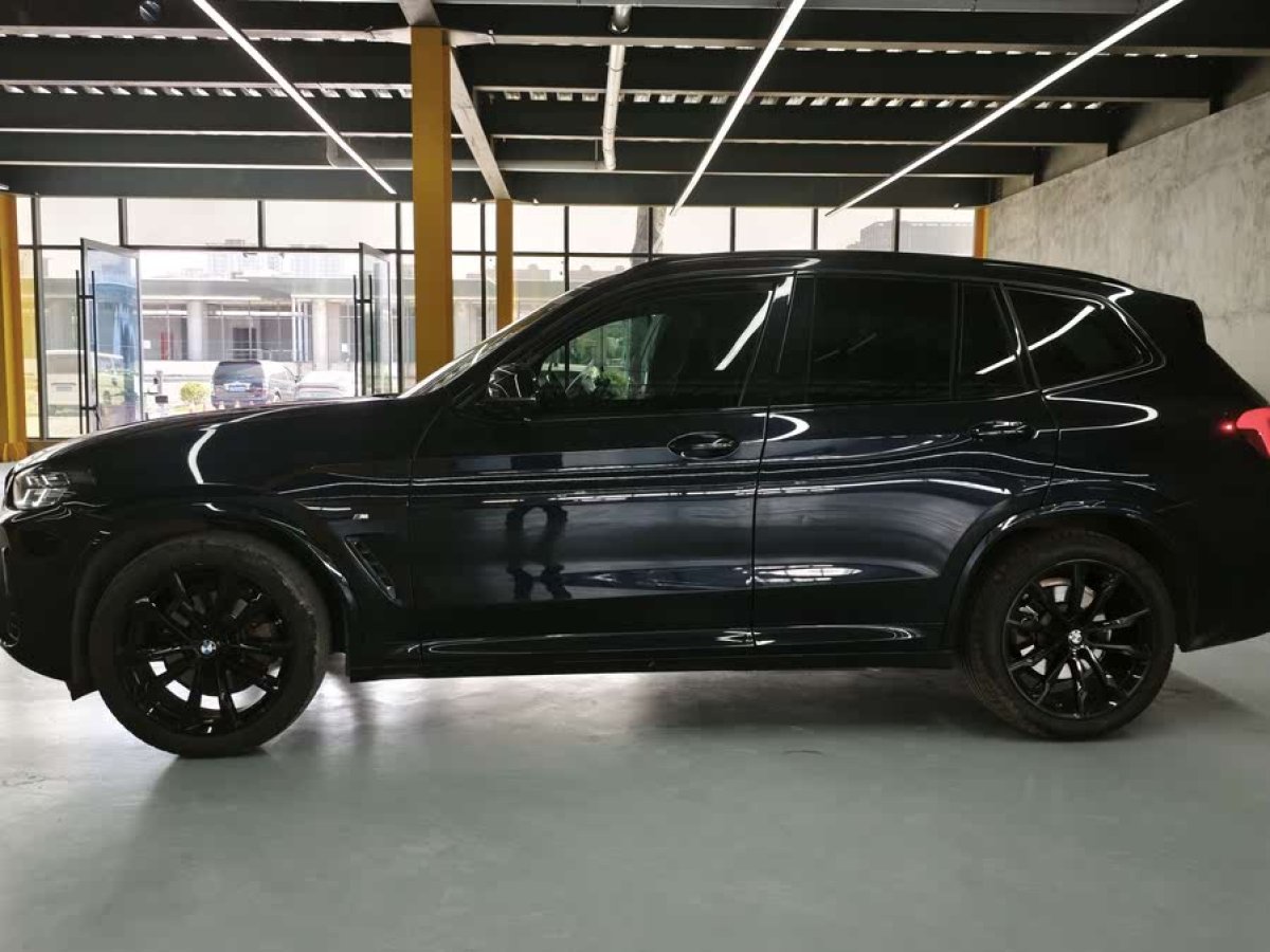 寶馬 寶馬X3  2022款 xDrive30i 領(lǐng)先型 M曜夜套裝圖片