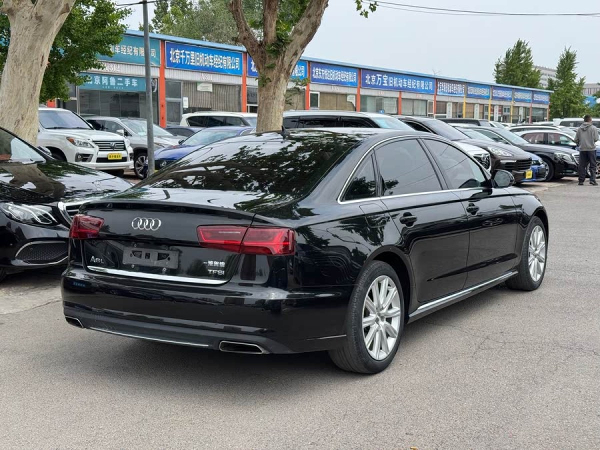 奧迪 奧迪A4L  2018款 30周年年型 30 TFSI 進取型圖片