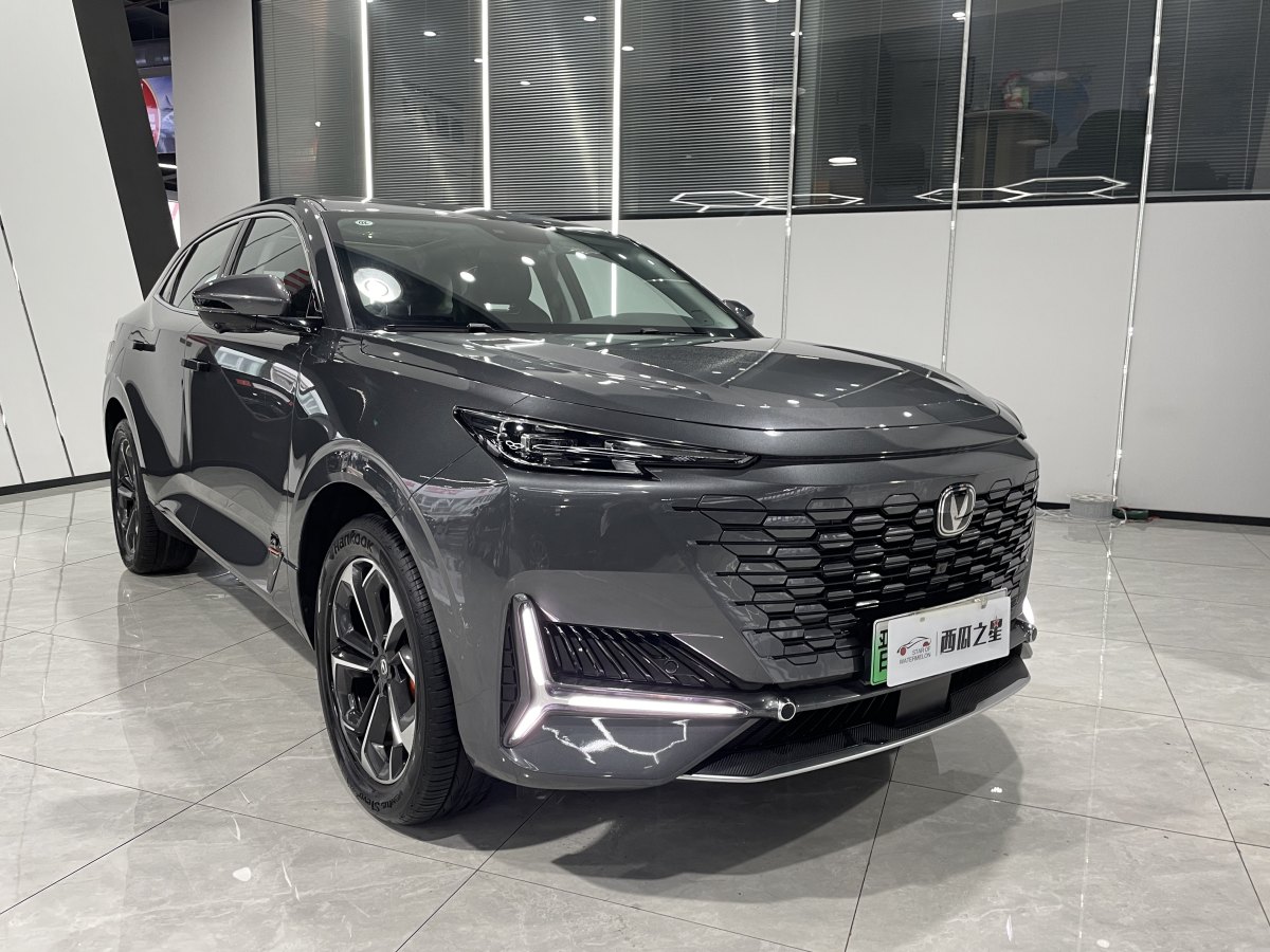 長(zhǎng)安 長(zhǎng)安UNI-K新能源  2023款 智電iDD 1.5T 135km智趣型圖片