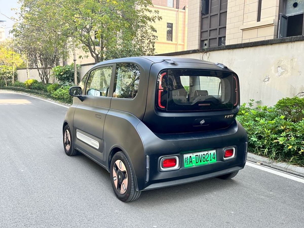 寶駿 寶駿KiWi EV  2022款 藝術(shù)家輕享版 三元鋰圖片