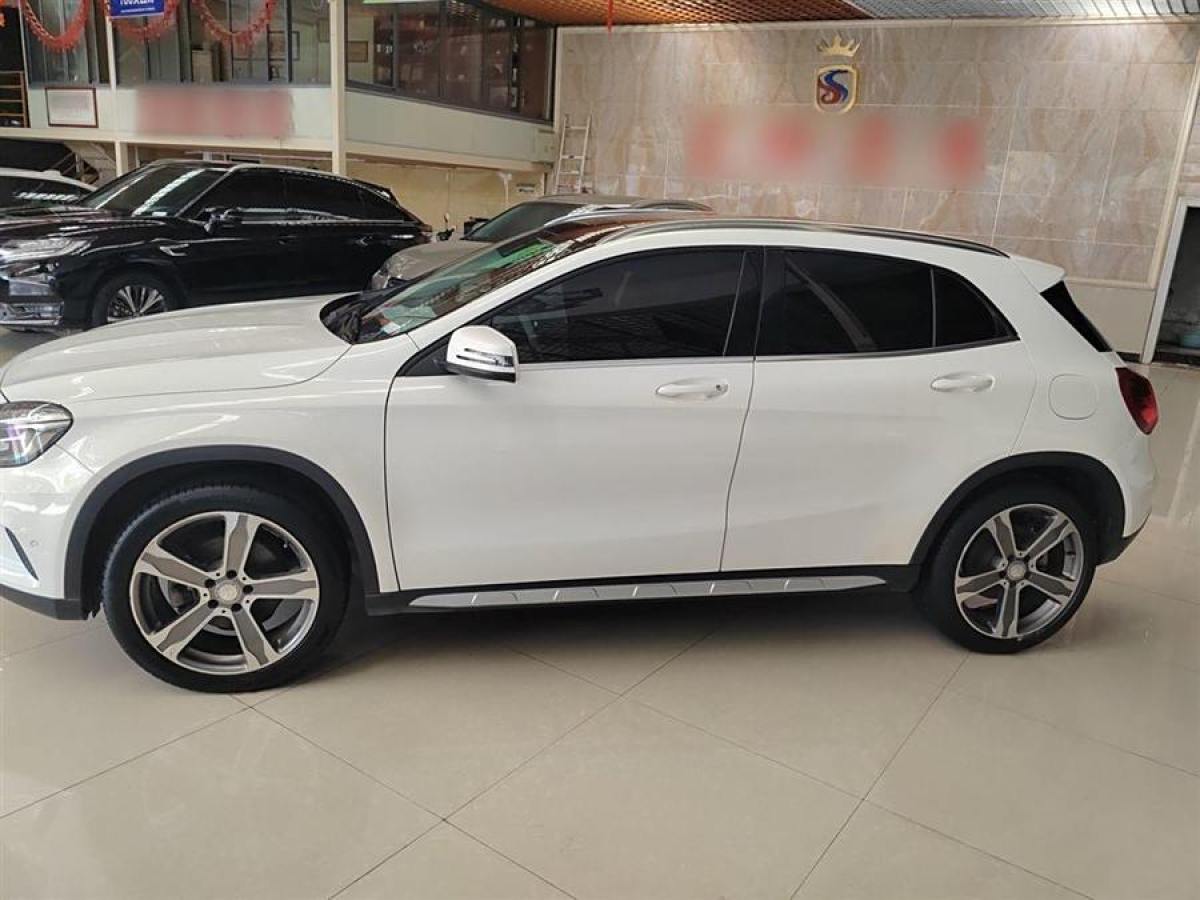 奔馳 奔馳GLA  2015款 GLA 220 4MATIC 豪華型圖片