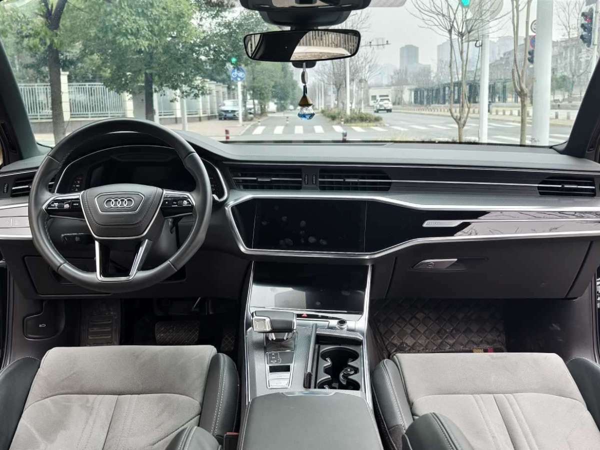 奧迪 奧迪A6L  2023款 40 TFSI 豪華動(dòng)感型圖片