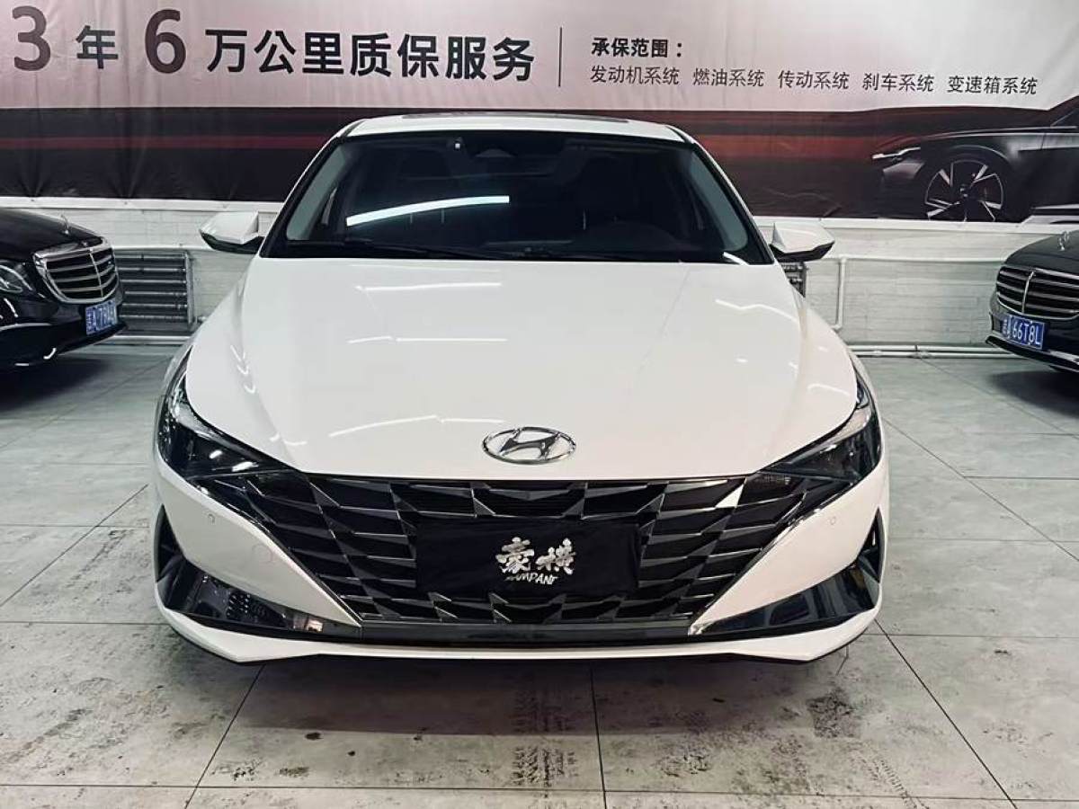 2022年6月現(xiàn)代 伊蘭特  2022款 1.5L CVT LUX尊貴版