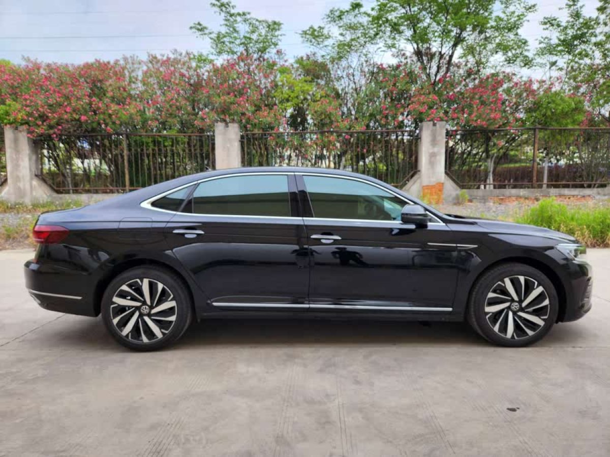 大眾 帕薩特  2025款 出眾款 380TSI 龍耀版圖片