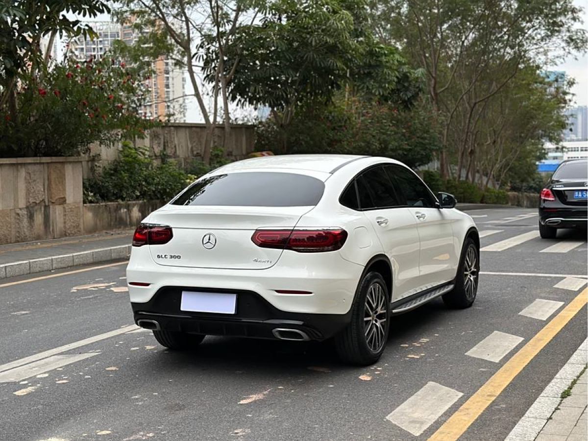 奔馳 奔馳GLC  2021款 GLC 300 4MATIC 轎跑SUV圖片