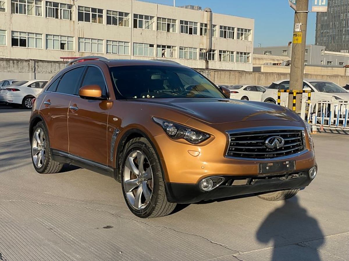 英菲尼迪 QX70  2013款 3.7L 標(biāo)準(zhǔn)版圖片