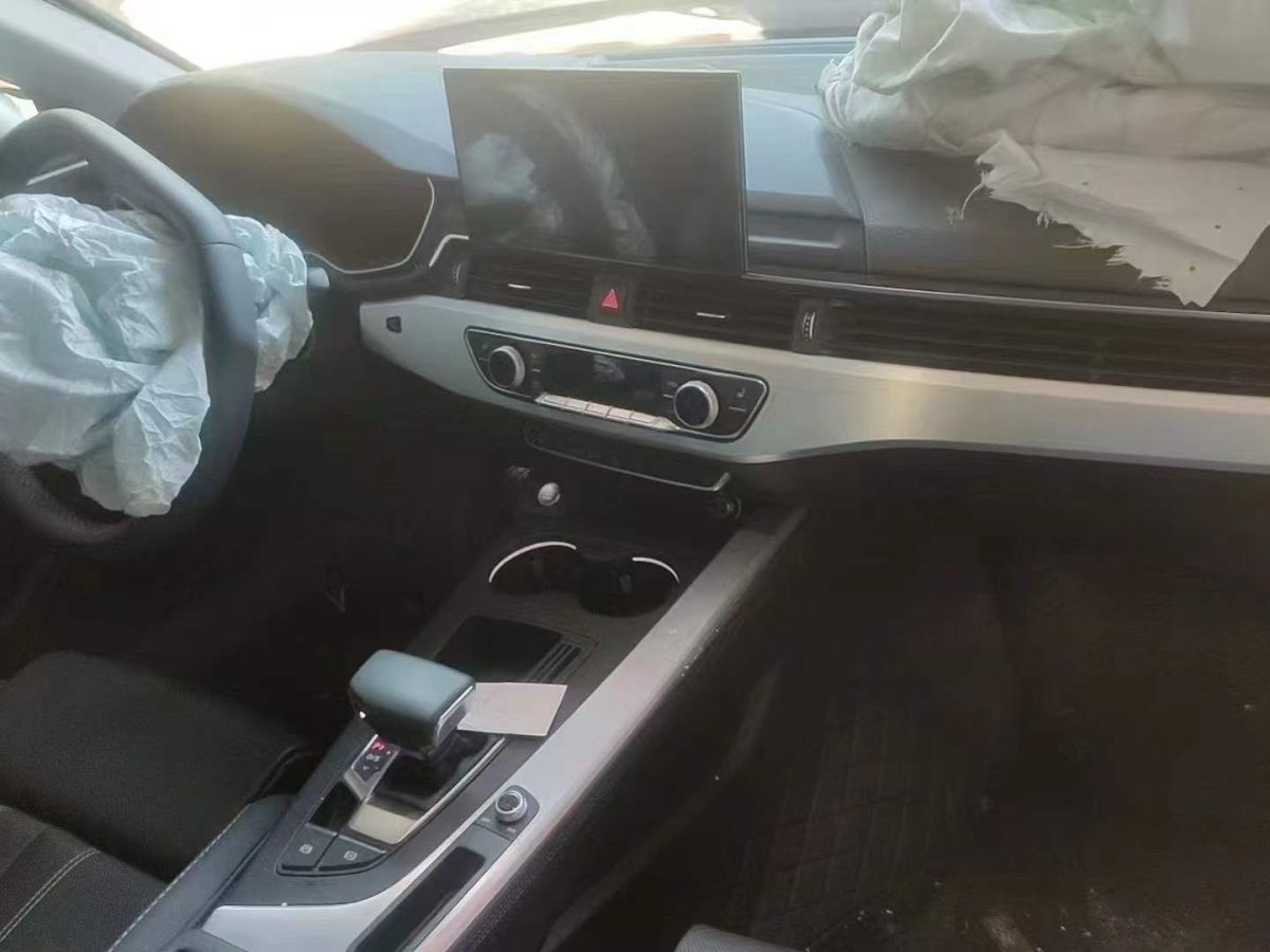 奧迪 奧迪A4L  2023款 35 TFSI 時(shí)尚動(dòng)感型圖片