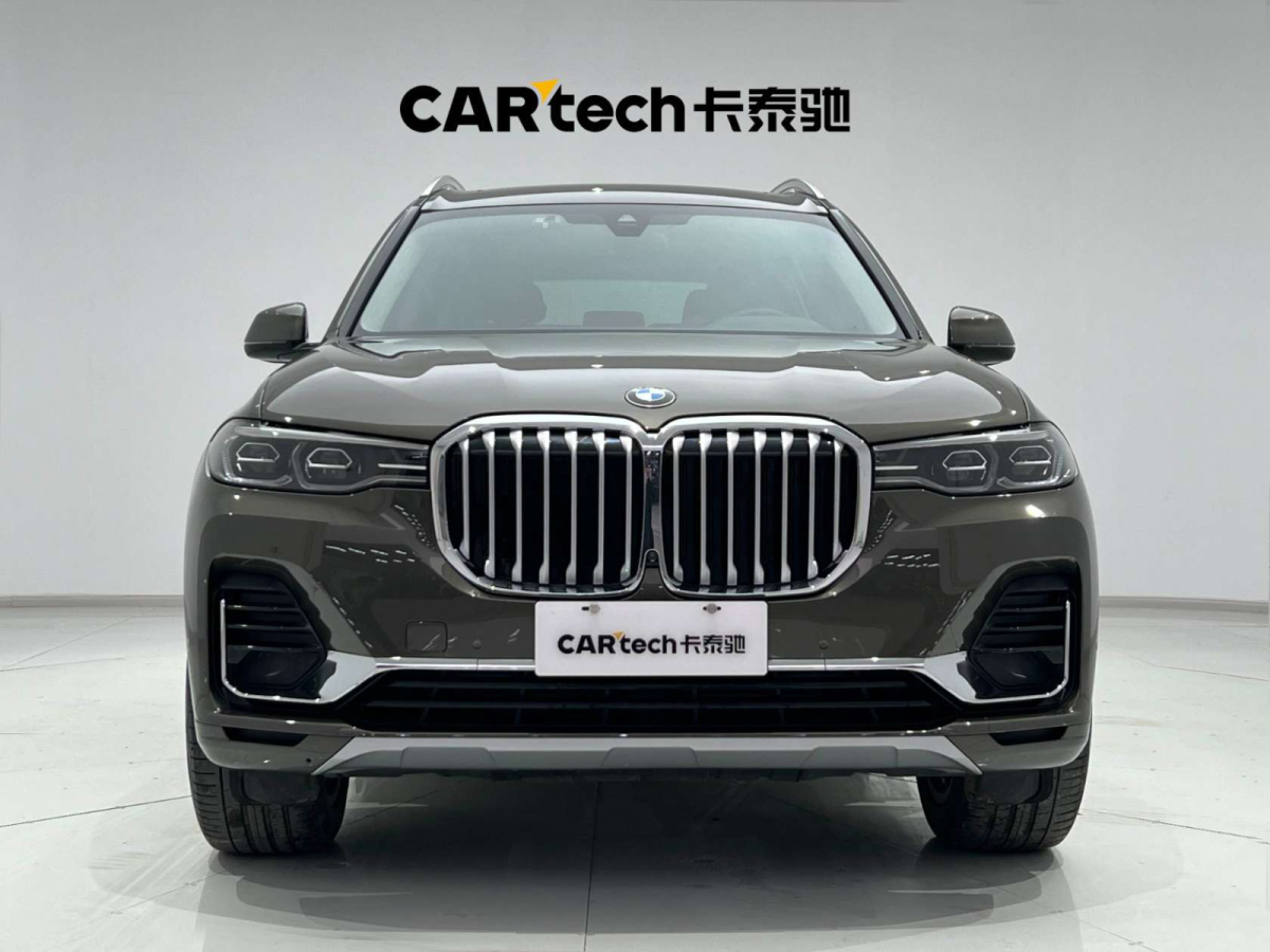 寶馬 寶馬X7  2022款 xDrive40i 領(lǐng)先型豪華套裝圖片