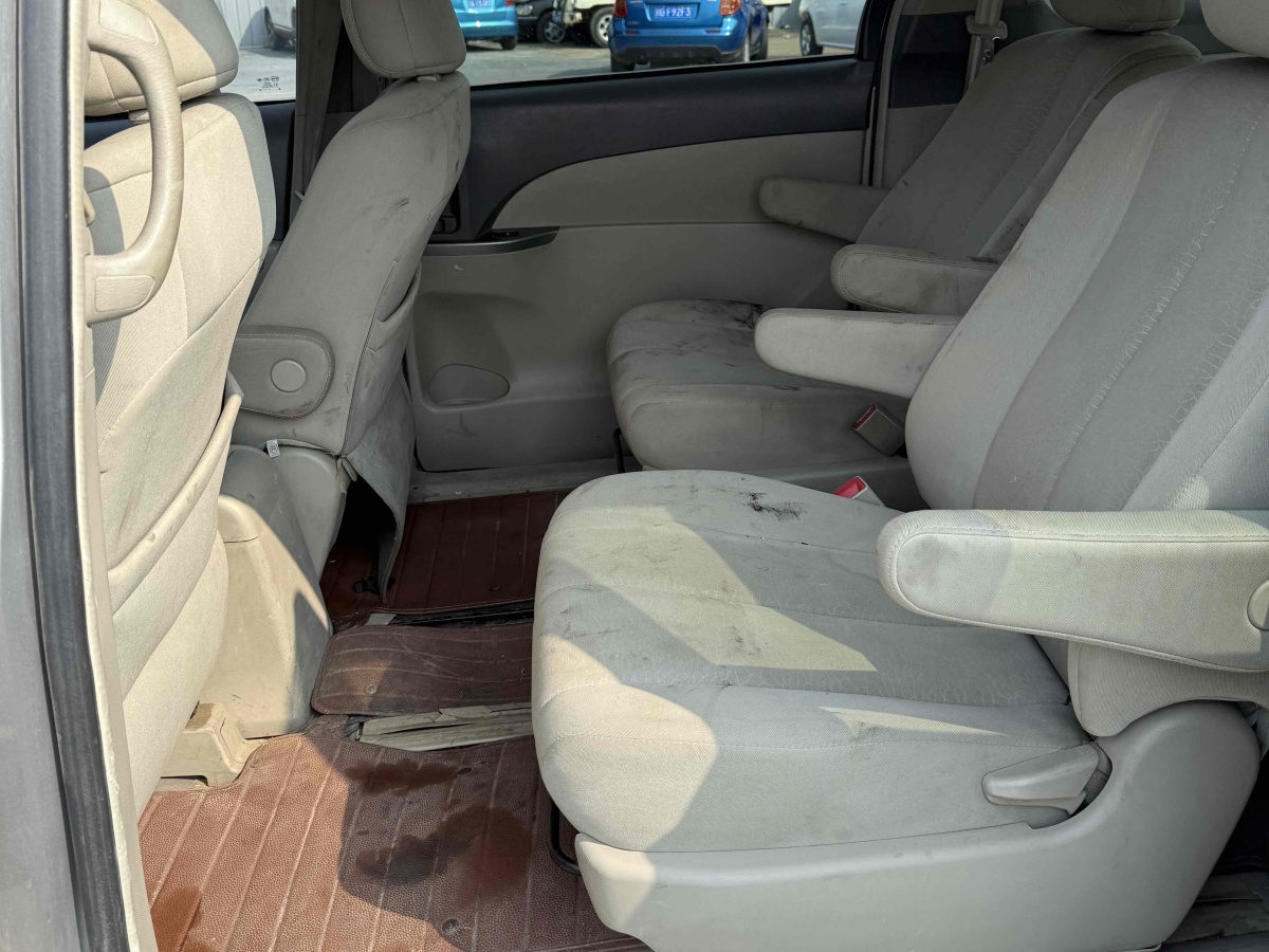 比亞迪 M6  2013款 2.0L 手動(dòng)舒適型圖片