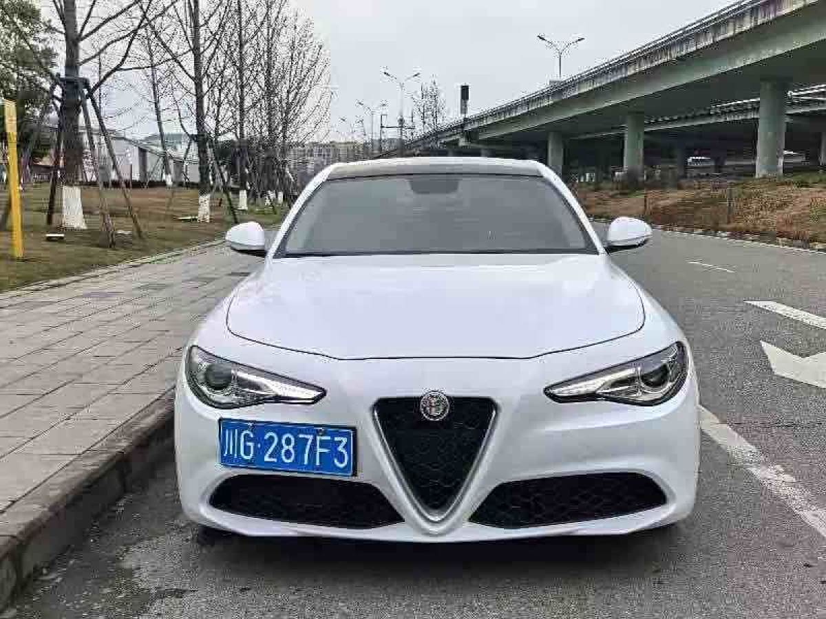 阿爾法·羅密歐 Giulia  2017款 2.0T 200HP 豪華版圖片