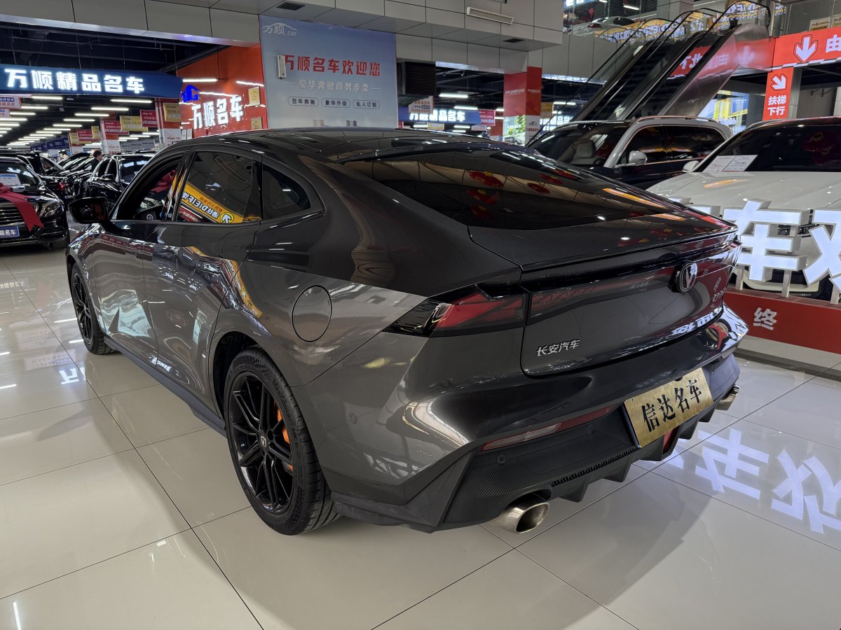 長(zhǎng)安 長(zhǎng)安UNI-V  2022款 1.5T 智慧領(lǐng)航型圖片