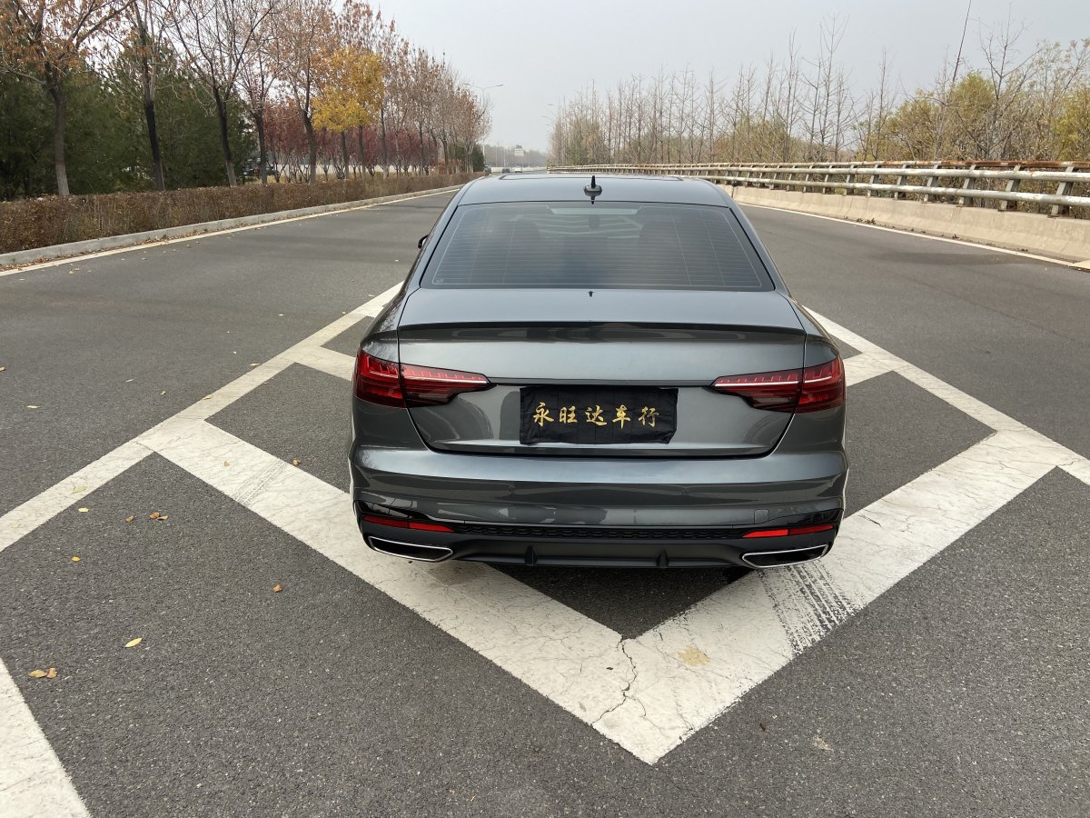 奧迪 奧迪A4L  2023款 40 TFSI quattro 豪華動感型圖片