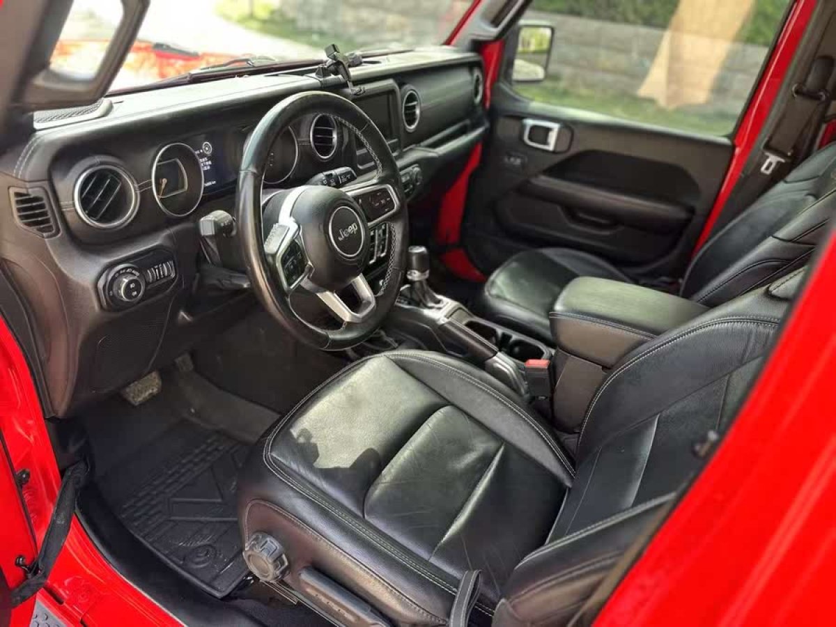 Jeep 牧馬人  2019款 2.0T Sahara 四門版 國VI圖片