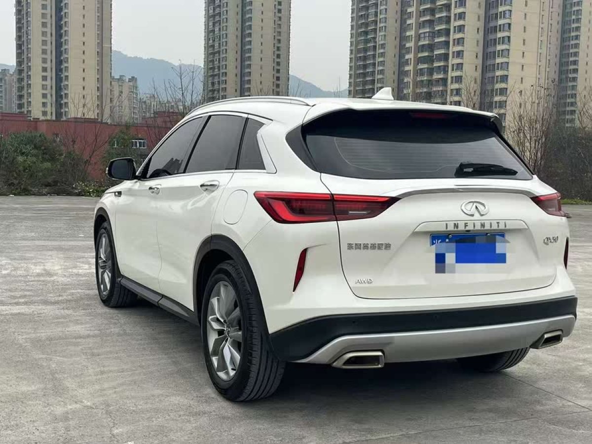 英菲尼迪 QX50  2020款 改款 2.0T 四驅(qū)菁英版圖片