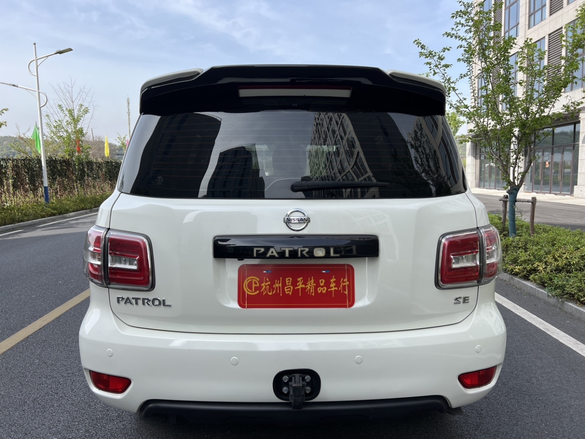 日產(chǎn) 途樂(lè)  2018款 4.0L 旗艦型圖片