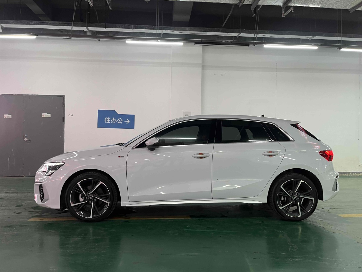 奧迪 奧迪A3  2023款 改款 Sportback 35 TFSI 時(shí)尚運(yùn)動(dòng)型圖片