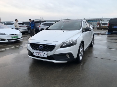 2015年8月 沃爾沃 V40(進(jìn)口) Cross Country 2.0T 智逸版圖片