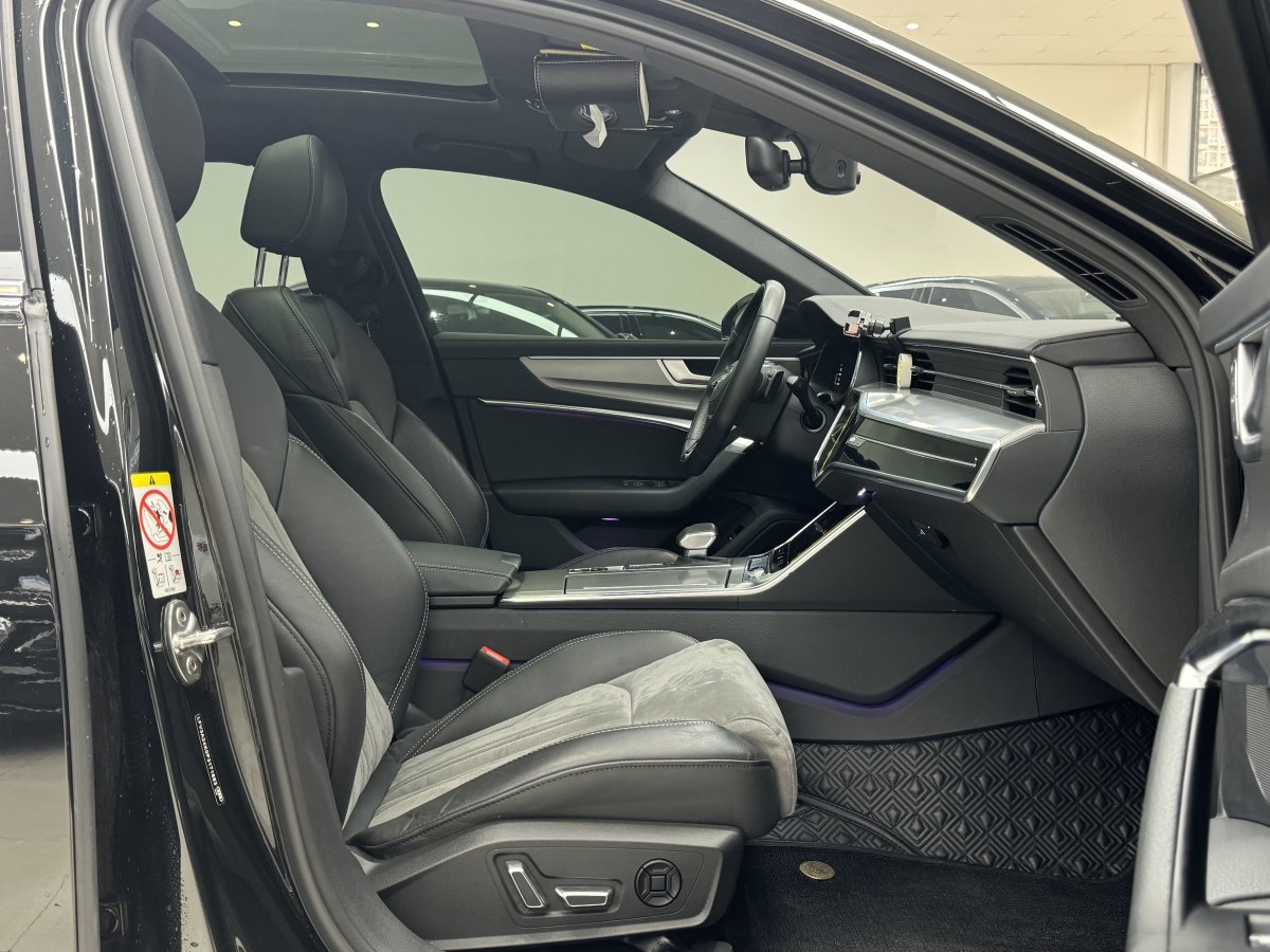 奧迪 奧迪A6L  2024款 45 TFSI 臻選動(dòng)感型圖片