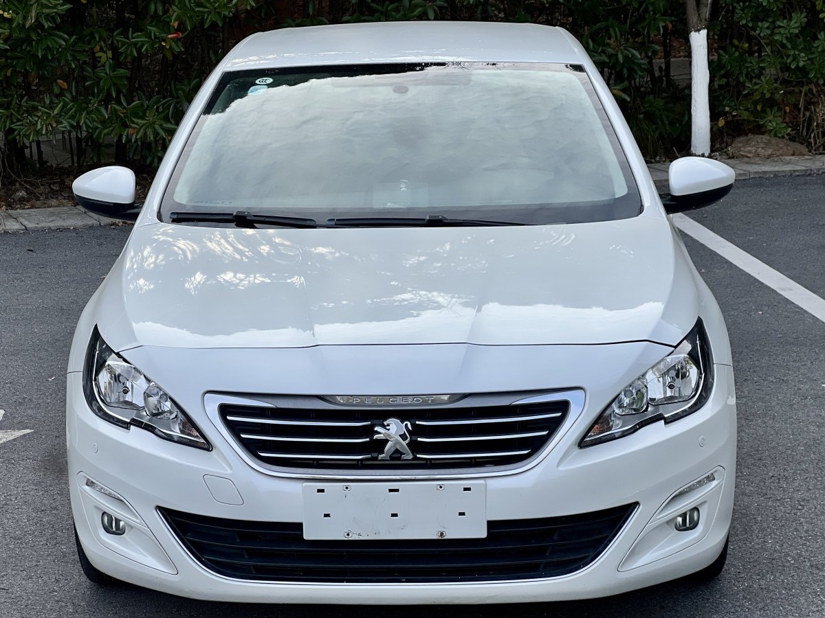 標(biāo)致 408  2014款 1.8L 手動領(lǐng)先版圖片