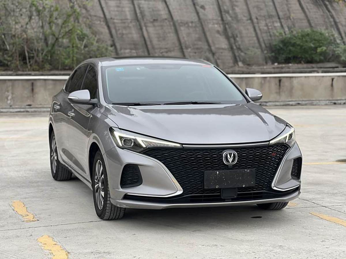 長(zhǎng)安 逸動(dòng)  2020款 PLUS 藍(lán)鯨NE 1.4T GDI DCT尊貴型圖片