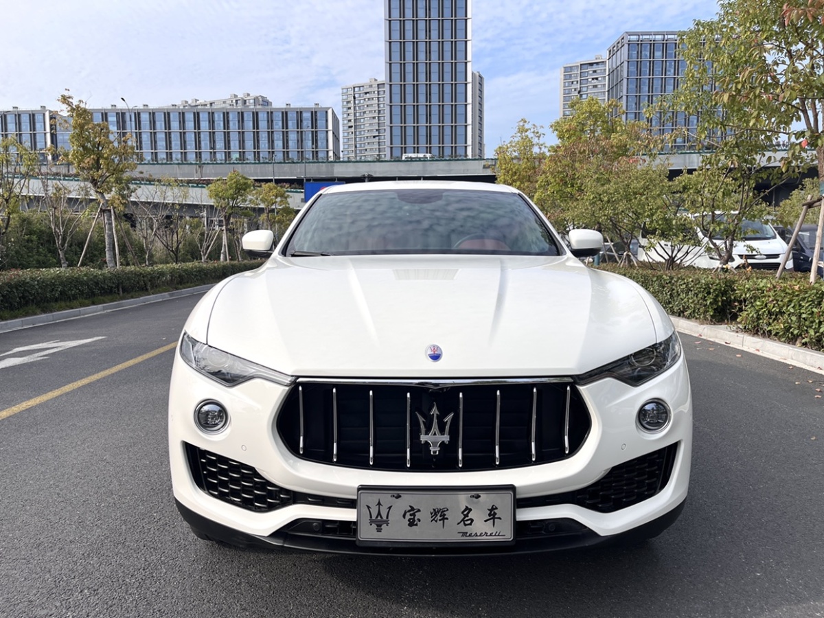 瑪莎拉蒂 Levante  2020款 3.0T 標(biāo)準(zhǔn)版圖片