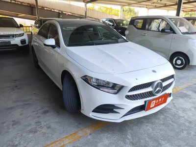 2019年7月 奔馳 奔馳A級 改款 A 180 L 運(yùn)動轎車圖片