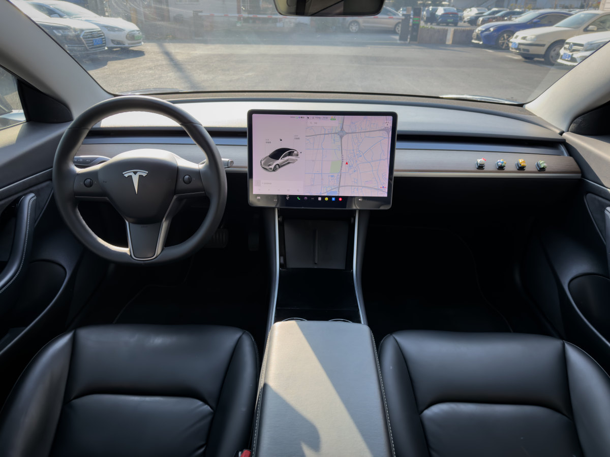 特斯拉 Model 3  2019款 標準續(xù)航后驅(qū)升級版圖片