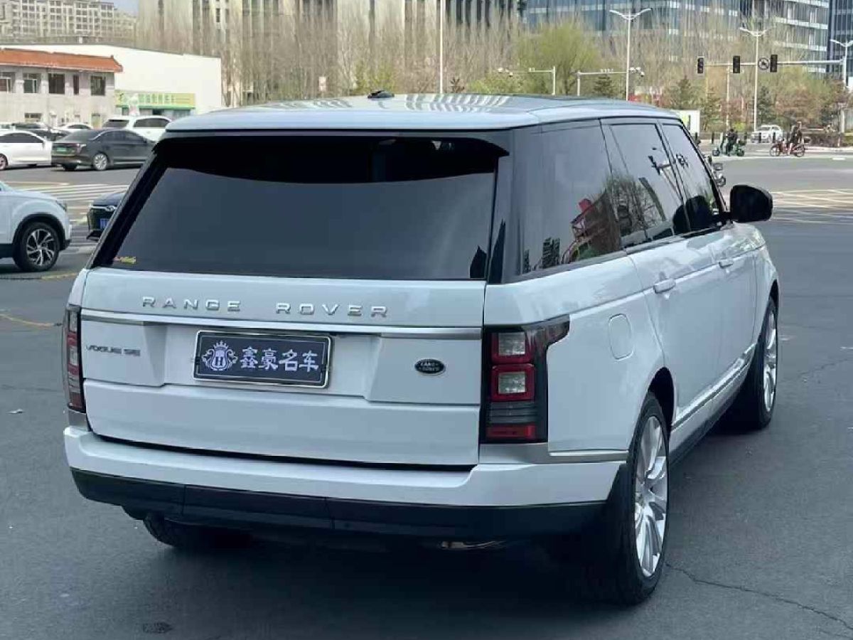 路虎 攬勝  2014款 3.0T V6 SC Vogue SE 創(chuàng)世加長(zhǎng)版圖片