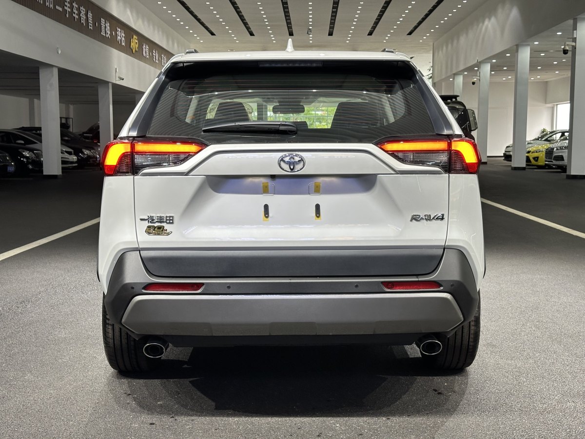 豐田 RAV4  2018款 榮放 2.0L CVT兩驅(qū)風(fēng)尚版圖片