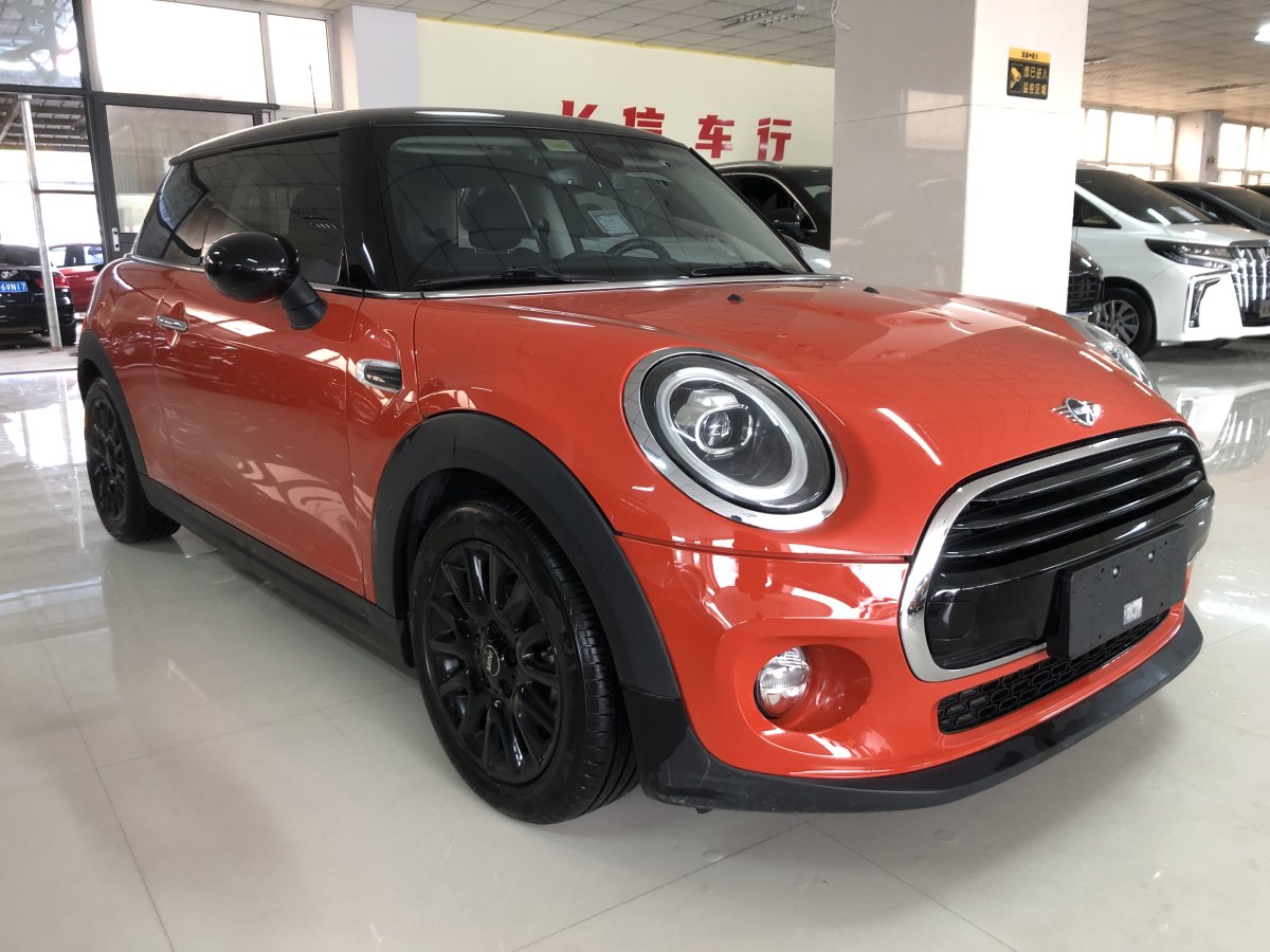 MINI COUNTRYMAN  2018款 1.5T COOPER 經(jīng)典派圖片