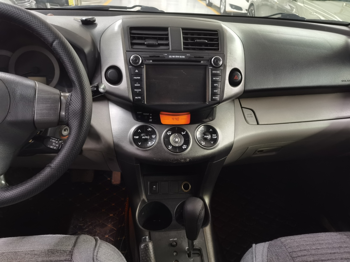 2010年1月豐田 RAV4  2019款 榮放 2.0L CVT兩驅(qū)先鋒版