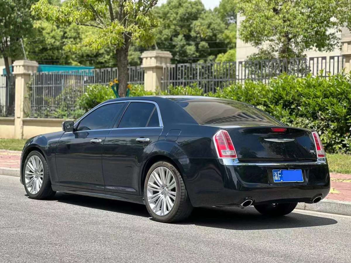 克萊斯勒 300C  2014款 3.0L 卓越版圖片