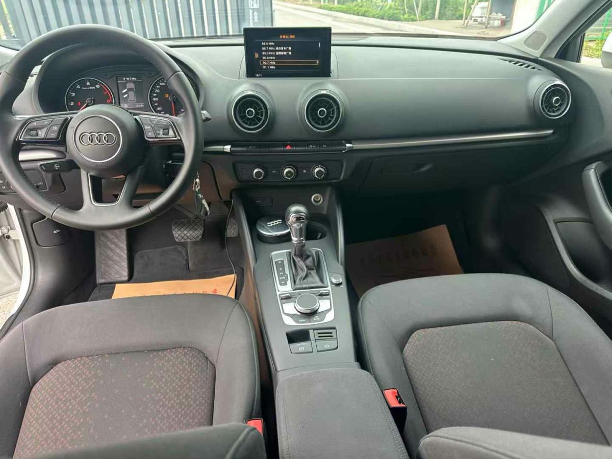 奧迪 奧迪A3  2020款 Limousine 35 TFSI 進(jìn)取型圖片
