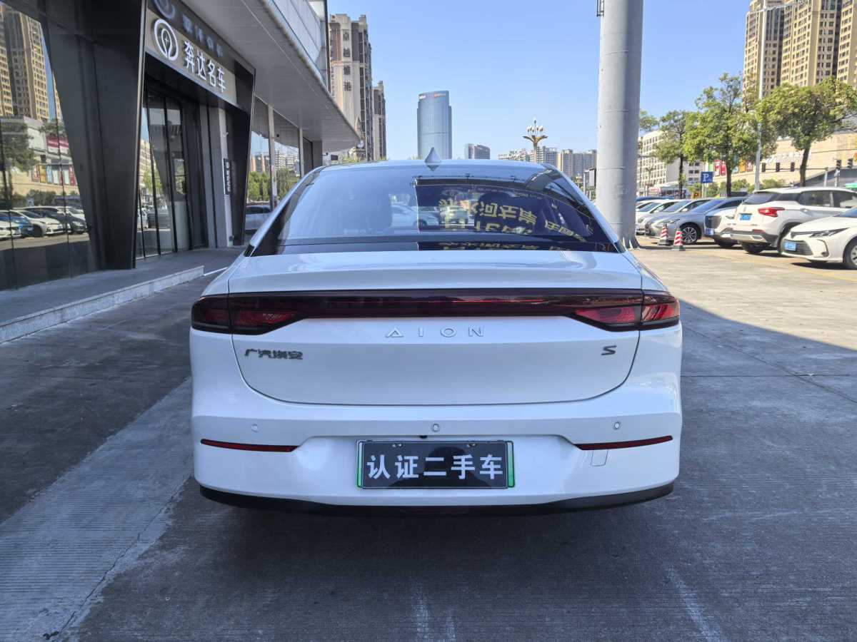 2023年6月埃安 AION S  2023款 炫 580 55.2kWh 磷酸鐵鋰