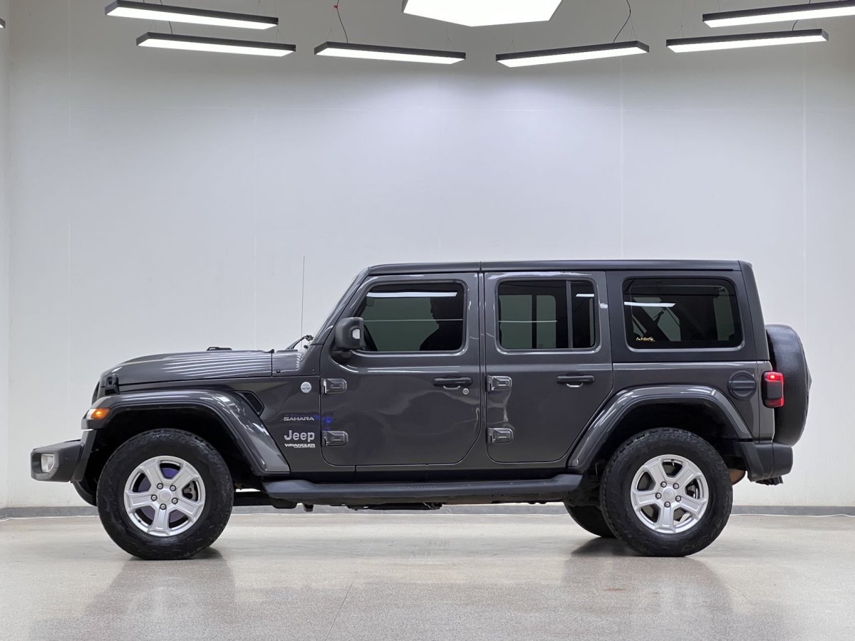 Jeep 牧馬人  2019款 2.0T Sahara 四門版 國(guó)VI圖片