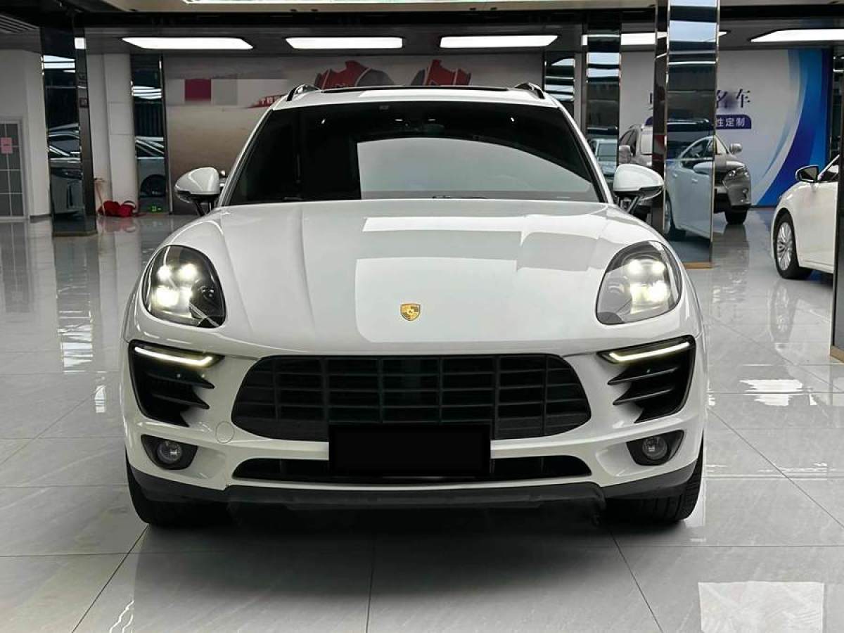 2015年10月保時(shí)捷 Macan  2014款 Macan 2.0T