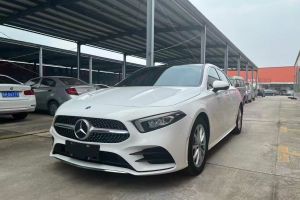 威霆 奔馳 2.0T 商務(wù)版 7座