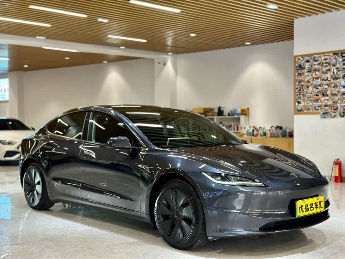 特斯拉 Model 3  2023款 煥新版 后輪驅(qū)動圖片