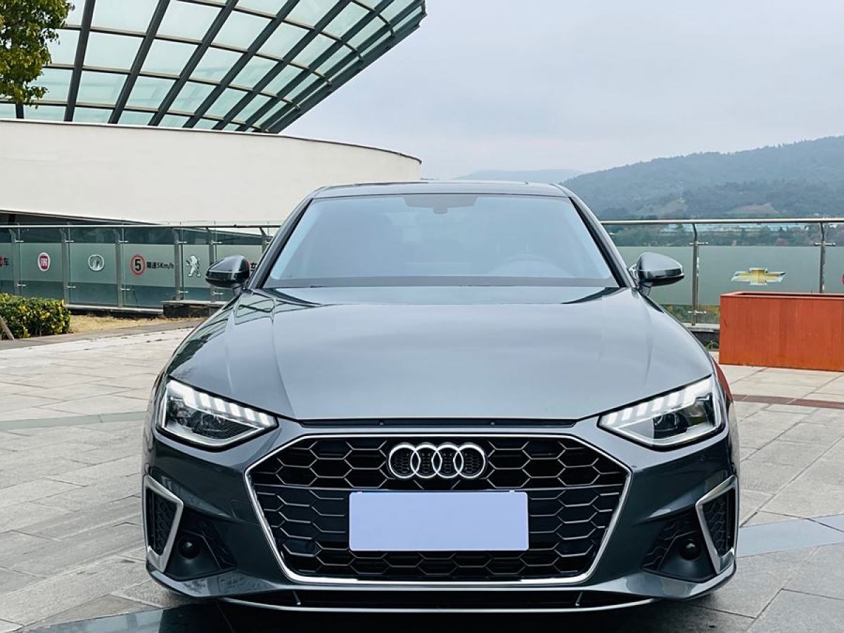 奧迪 奧迪A4L  2020款 40 TFSI 豪華動(dòng)感型圖片