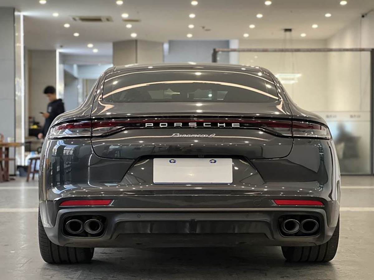 保時(shí)捷 Panamera  2022款 Panamera 行政加長(zhǎng)版 2.9T圖片