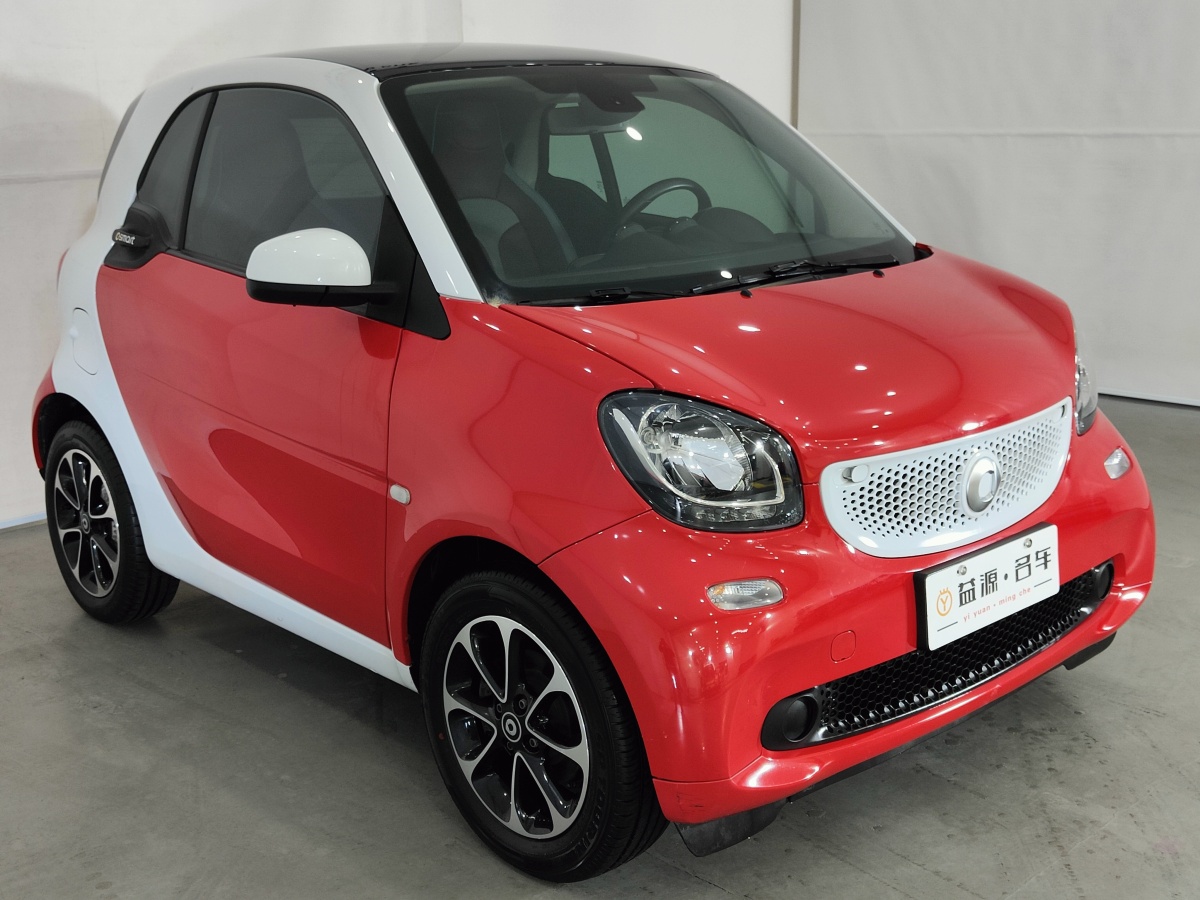 2017年1月smart fortwo  2017款 1.0L 52千瓦新聲特別版