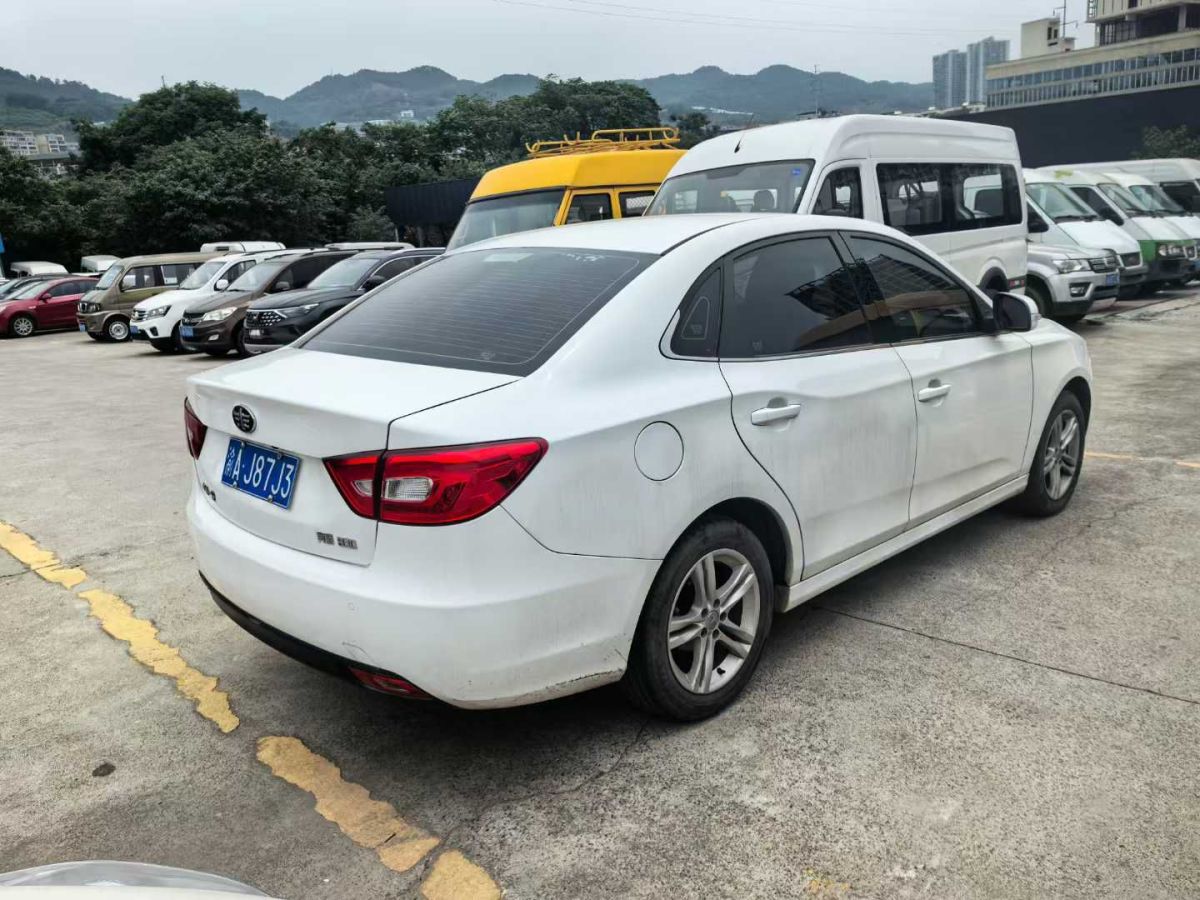 奔騰 B30  2017款 1.6L 手動技術(shù)型圖片