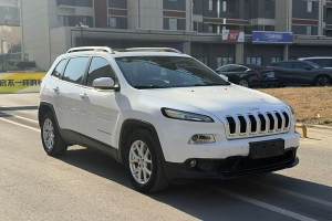 自由光 Jeep 2.4L 領(lǐng)先版