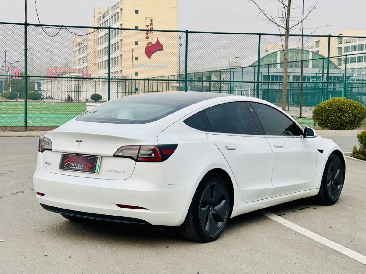 特斯拉 Model 3  2020款 改款 標(biāo)準(zhǔn)續(xù)航后驅(qū)升級(jí)版圖片