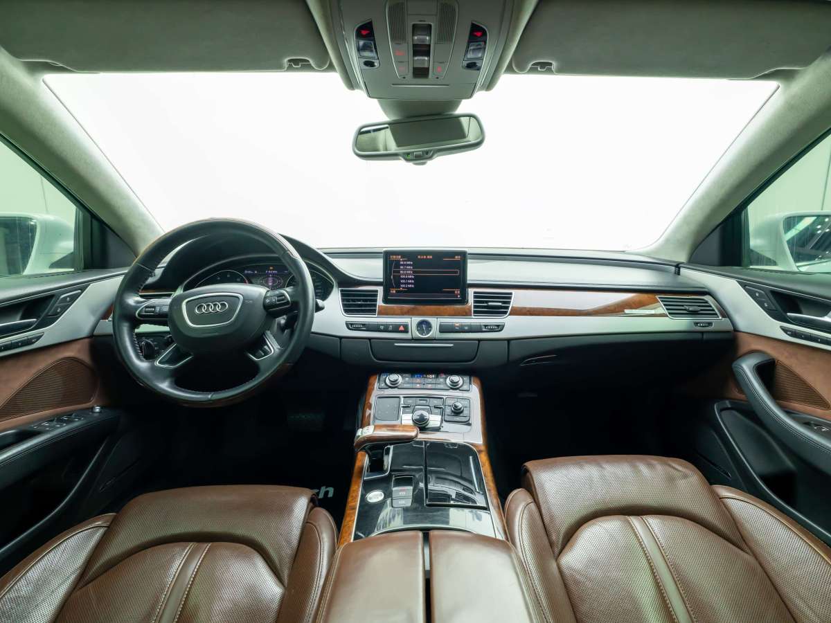 奥迪 奥迪A8  2012款 A8L 45 TFSI quattro豪华型图片