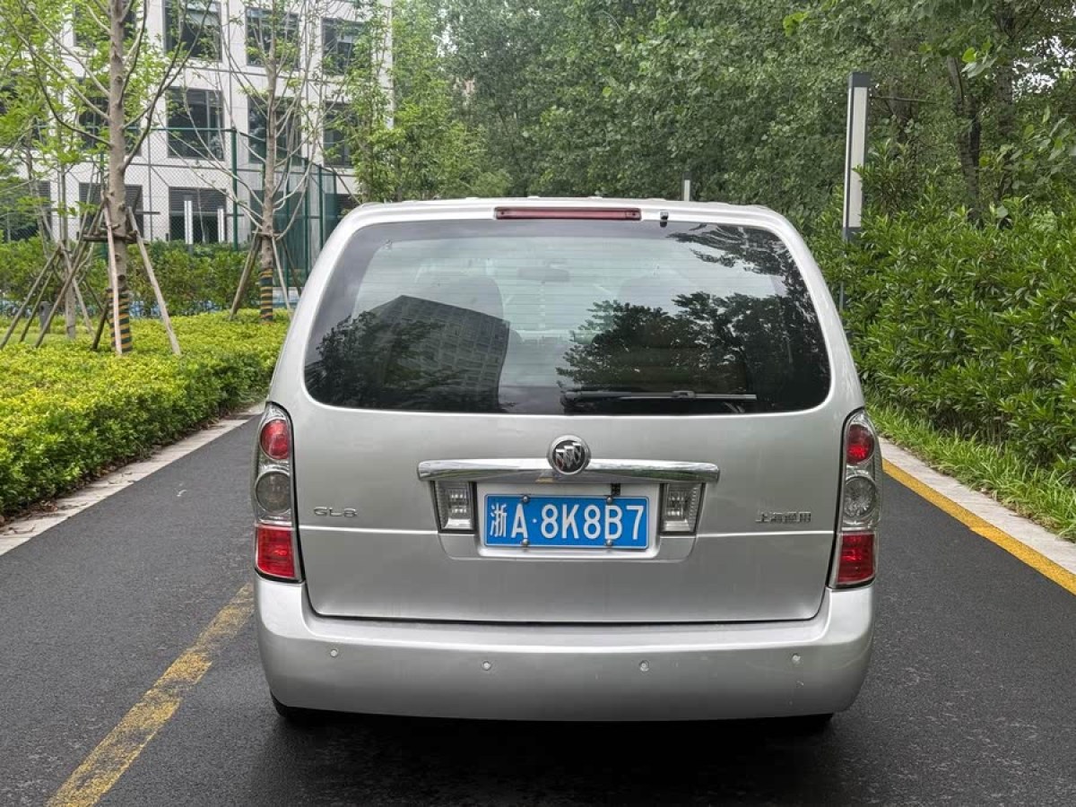 別克 GL8  2012款 2.4L BASE舒適版圖片